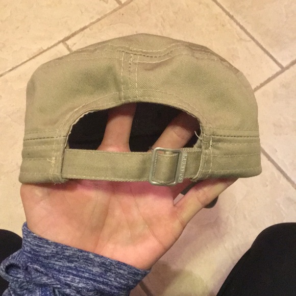 Cross hat - Picture 5 of 6